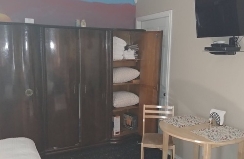Cisco Apartment | Country Efficiency on 73 Wooded Acres with Pond