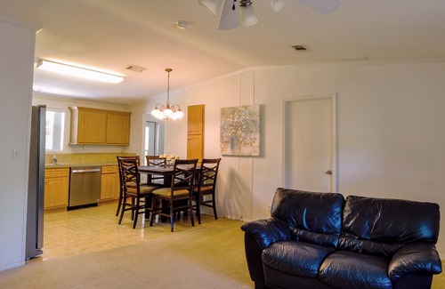 Fish Hawk Other | Country Farmhouse and Guesthouse, 7br/4ba, Sleeps 16 with Hot Tub