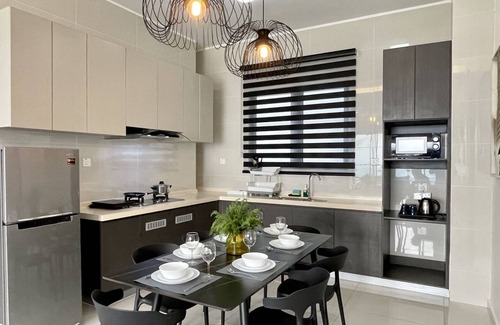 Central District Apartment | Country Garden Danga Bay/Modern/Seaview/Near CIQ/3B3B