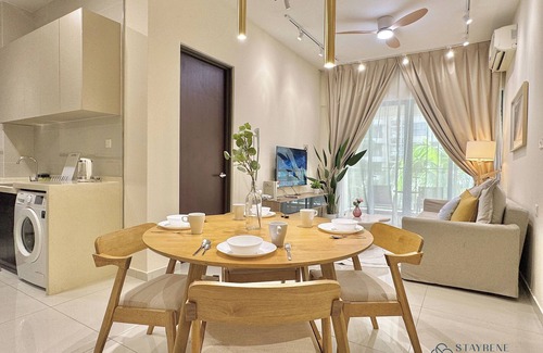 Central District Condo | Country Garden Danga Bay By Stayrene