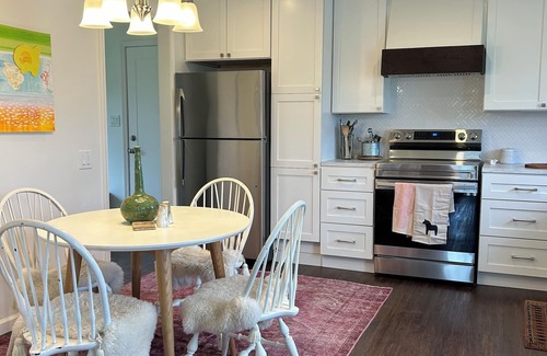 Alexandria House | Country Getaway Gorgeous Views on 10 acres near small towns and bike trails.