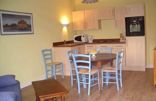 Sulniac Cottage | Country gite 15 mn from the sea for 2/4 people