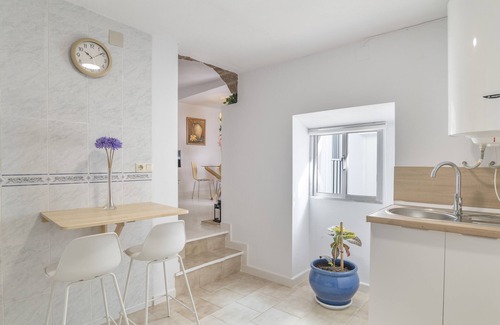 Alcala de los Gazules House | Country House 'El Rincón De Hugo' with Mountain View, Private Terrace and Air Conditioning