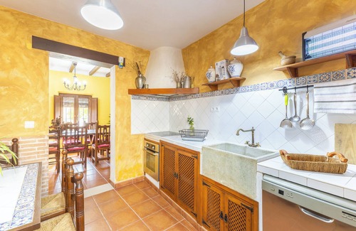 Villamanrique de Tajo House | Country House 'Hacienda El Cencerro' with Private Pool, Wi-Fi and Air Conditioning
