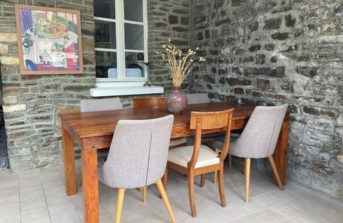 Menil-Hubert-sur-Orne House | Country house in a green setting in Suisse Normande