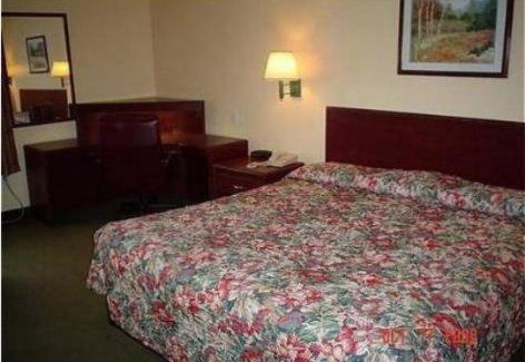Union City Hotel | Country Hearth Inn-Union City