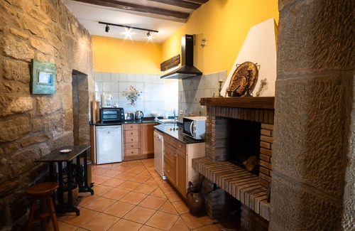 Villabuena de Alava House | Country House 'Baigorrietxea' with Private Terrace and Balcony