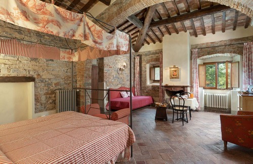 Borgo San Lorenzo Other | Country House/Farm House in Poggiolo-salaiole with 6 bedrooms sleeps 14