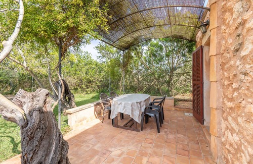 S'alqueria Blanca Villa | Country House 'Andres ' with Mountain View, Wi-Fi and Air Conditioning