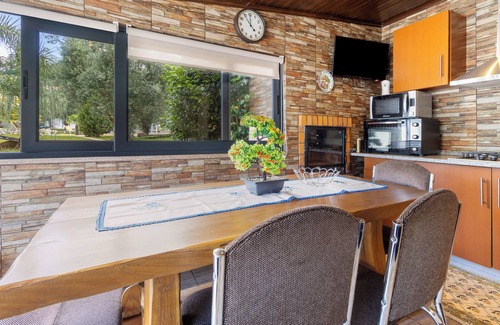 Vieira do Minho House | Country House 'Casa T0 - Stúdio' with Mountain View, Shared Pool and Wi-Fi