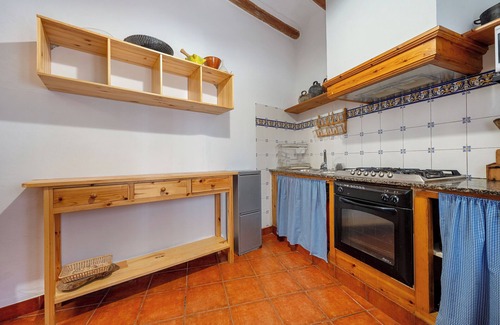 Masdenverge House | Country House 'Can Torres' with Private Terrace, Wi-Fi and Air Conditioning