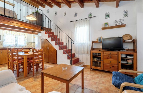 Deltebre House | Country House 'Caseta Montanyana' with Private Terrace, Private Garden and Wi-Fi