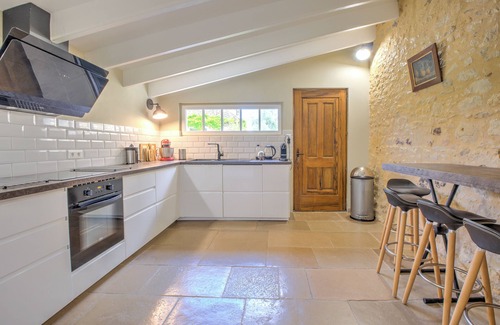 Molieres Villa | Country House 'Demeure Rénovée De Standing' with Private Pool, Private Terrace and Wi-Fi