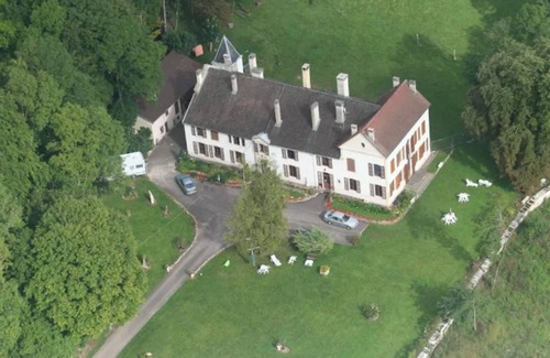 Arc-en-Barrois Villa | Country House 'Domaine Du Val Bruant' with Shared Terrace and Wi-Fi