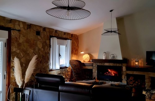 Las Nogueras House | Country House 'El Berral' with Mountain View and Balcony