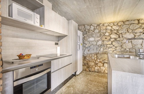 Oden House | Country House 'El Cobert De Lera' with Mountain View, Private Pool and Wi-Fi