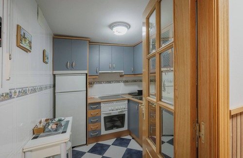 Pedro Bernardo House | Country House 'El Burrito De Gredos' with Balcony, Wi-Fi and Air Conditioning