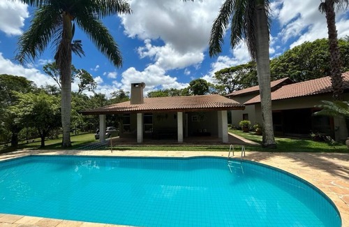 Sorocaba Cottage | Country house in a gated community, with professional sand court and swimming pool