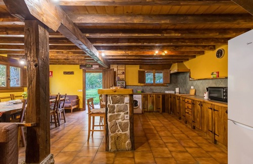 Soba House | Country House 'La Hirriria' with Mountain View, Private Terrace and Private Garden