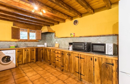 Soba House | Country House 'La Hirriria' with Mountain View, Private Terrace and Private Garden