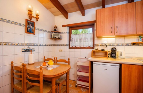 Cala Ratjada Villa | Country House 'Ladimora' with Sea View, Wi-Fi and Air Conditioning