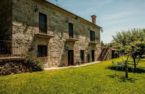 Bico Cottage | Country house with animals