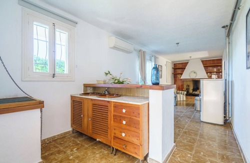 Montuiri Villa | Country House 'Sa Palmera' with Private Pool, Wi-Fi and Air Conditioning