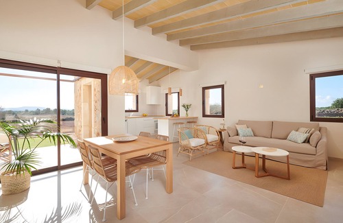 Campos Villa | Country House 'Ses Figueretes' with Mountain Views, Private Pool and Wi-Fi