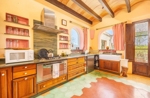Porreres House | Country House 'Son Capella' with Mountain View, Private Pool and Wi-Fi