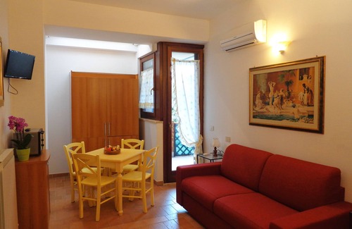 Capodarco Cottage | Country House The house of Carla-SWIMMING POOL and WI-FI-MONOLOCALE 3 km from the SEA