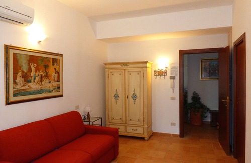 Capodarco Cottage | Country House The house of Carla-SWIMMING POOL and WI-FI-MONOLOCALE 3 km from the SEA