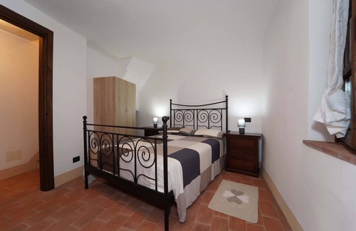 Bagnone Villa | COUNTRY HOUSE WITH BEAUTIFUL PANORAMIC VIEWS