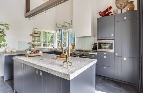 Uden Villa | Country House with fireplace at Bedafse Bergen