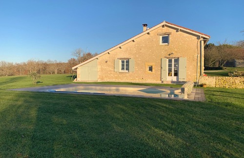 Verteillac House | Country house with heated swimming pool.