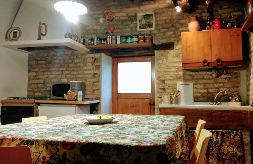 Mombaroccio House | Country house with a view of the hills, a few kilometers from the Adriatic Sea