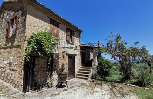 Mombaroccio House | Country house with a view of the hills, a few kilometers from the Adriatic Sea