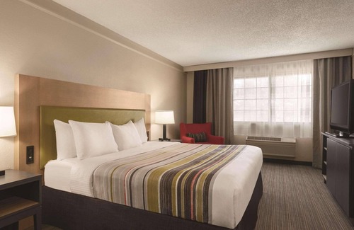 Hoffman Estates Hotel | Country Inn & Suites by Radisson, Hoffman Estates, IL