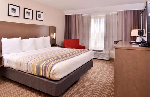 Carter Lake Hotel | Country Inn & Suites by Radisson, Omaha Airport, IA