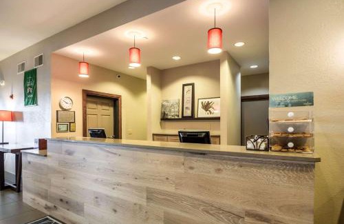 Fond du Lac Hotel | Country Inn & Suites by Radisson, Fond du Lac, WI