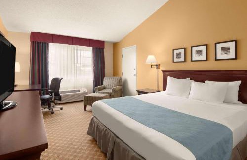 Downtown Hotel | Country Inn & Suites by Radisson, Sioux Falls, SD