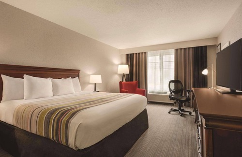 Valparaiso Hotel | Country Inn & Suites by Radisson, Valparaiso, IN