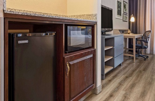 Salisbury Hotel | Country Inn & Suites by Radisson, Salisbury, MD