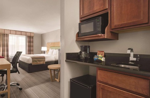 Schaumburg Hotel | Country Inn & Suites by Radisson, Schaumburg, IL