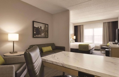 Shoreview Hotel | Country Inn & Suites by Radisson, Shoreview-Mounds View, MN