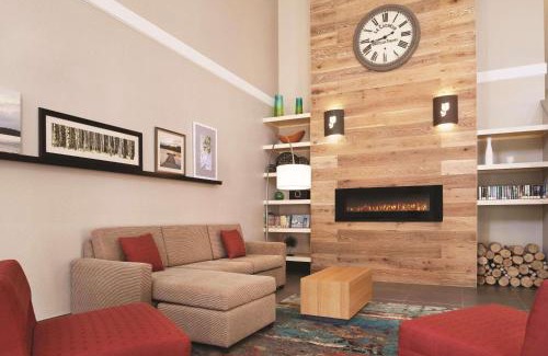 Madison Hotel | Country Inn & Suites by Radisson, Madison Southwest, WI