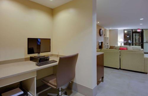 Frederick Hotel | Country Inn & Suites by Radisson, Frederick, MD