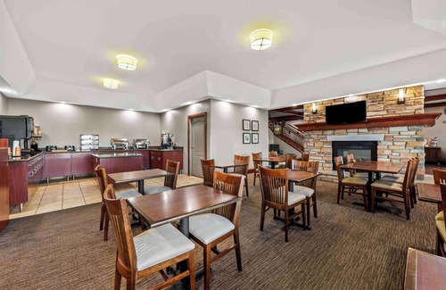 Red Wing Hotel | Country Inn & Suites by Radisson, Red Wing, MN