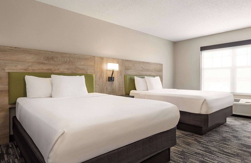 St. Cloud Hotel | Country Inn & Suites by Radisson, St. Cloud East, MN