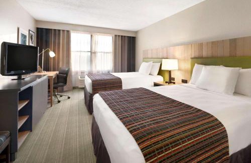 Plymouth Hotel | Country Inn & Suites by Radisson, Minneapolis West, MN
