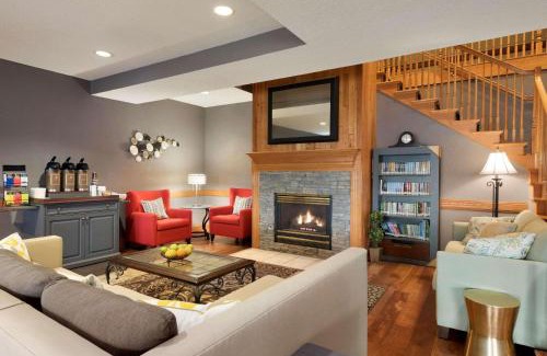 Shakopee Hotel | Country Inn & Suites by Radisson, Minneapolis-Shakopee